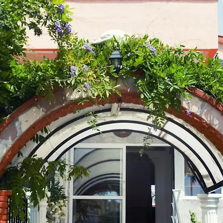Mediterranean Garden Apartment Side